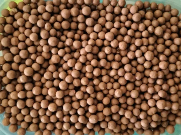 Brown Bentonite Granules Tray